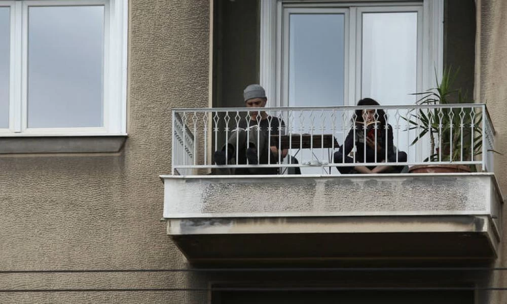 Κορονοϊός: Ποιος ο κίνδυνος να επανέλθει η καραντίνα - Τι ισχύει για τα μαζικά τεστ